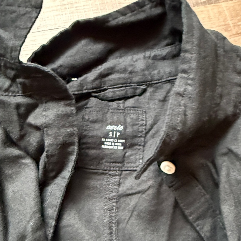 Aerie Black linen blend Button-Up Shirt - Picture 2 of 2
